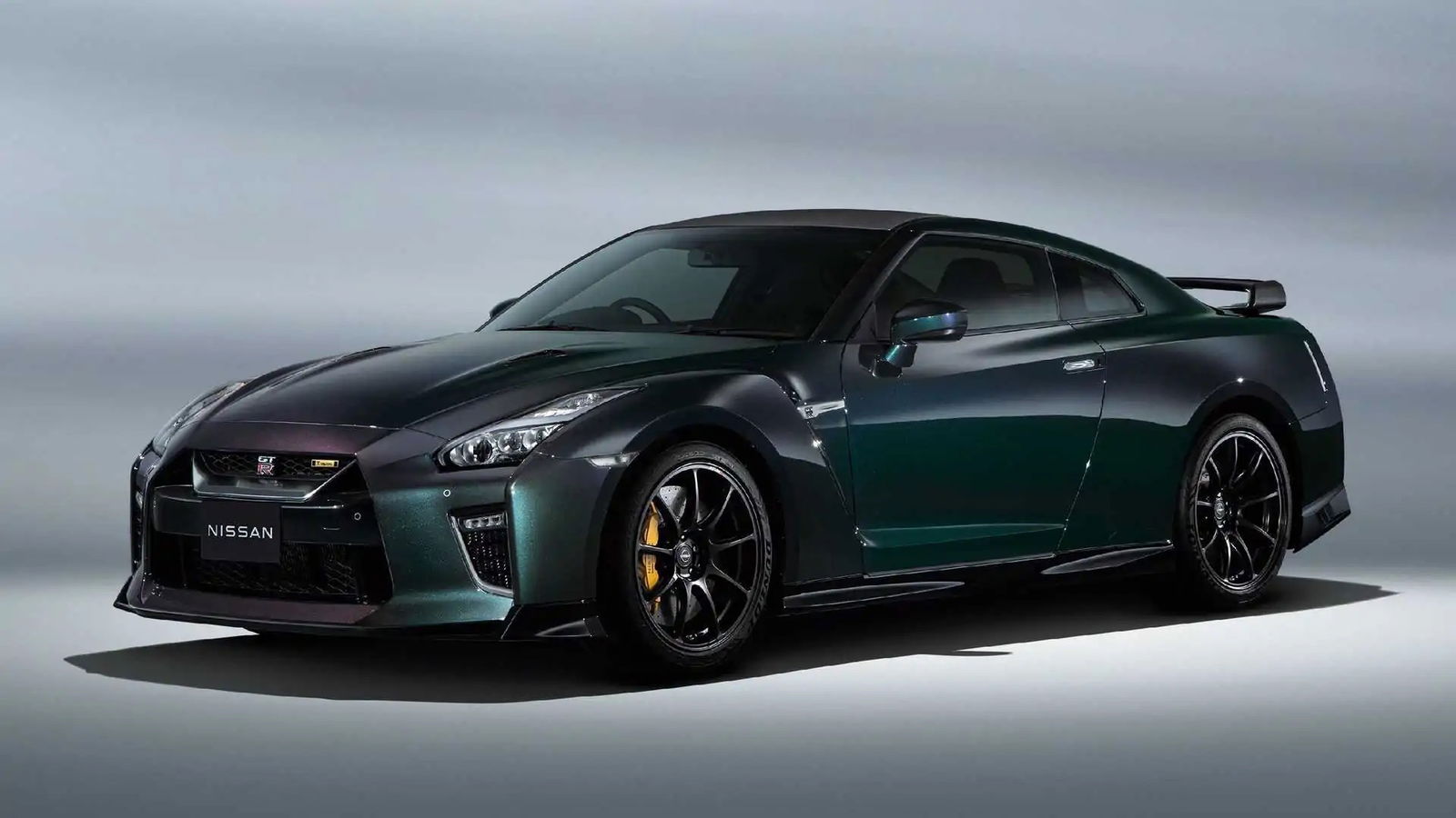 Nissan R35 GT-R in Millennium Jade
